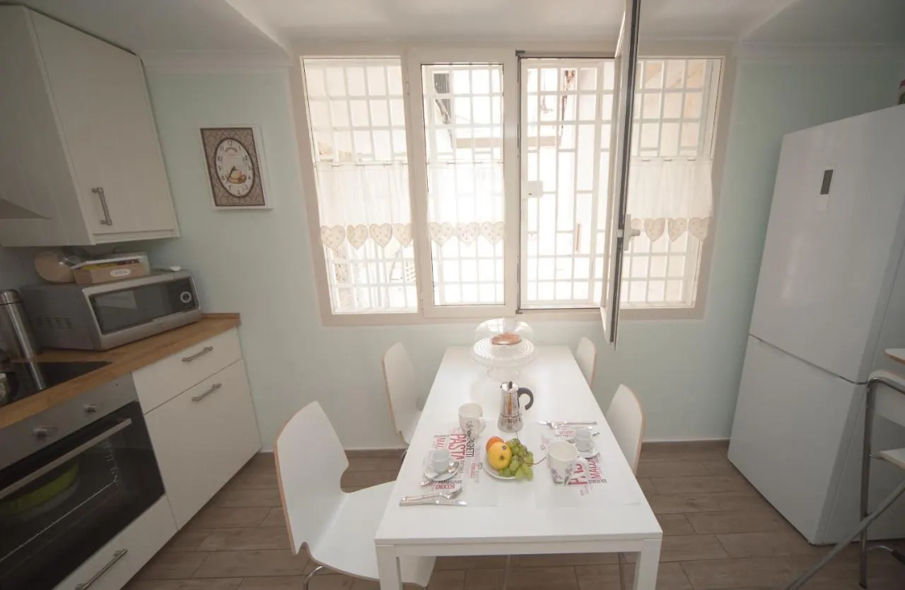 *** Frühstückspension Home Salvator Rosa 78 Neapel Italien